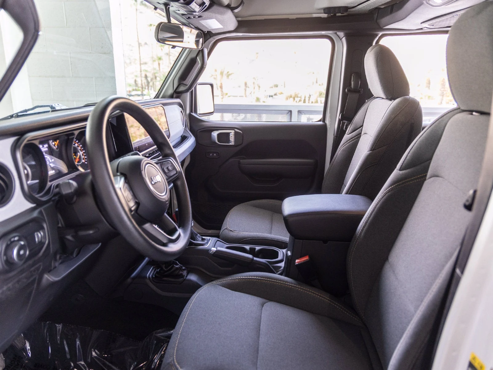 2025 Jeep Wrangler Sport, 17/30