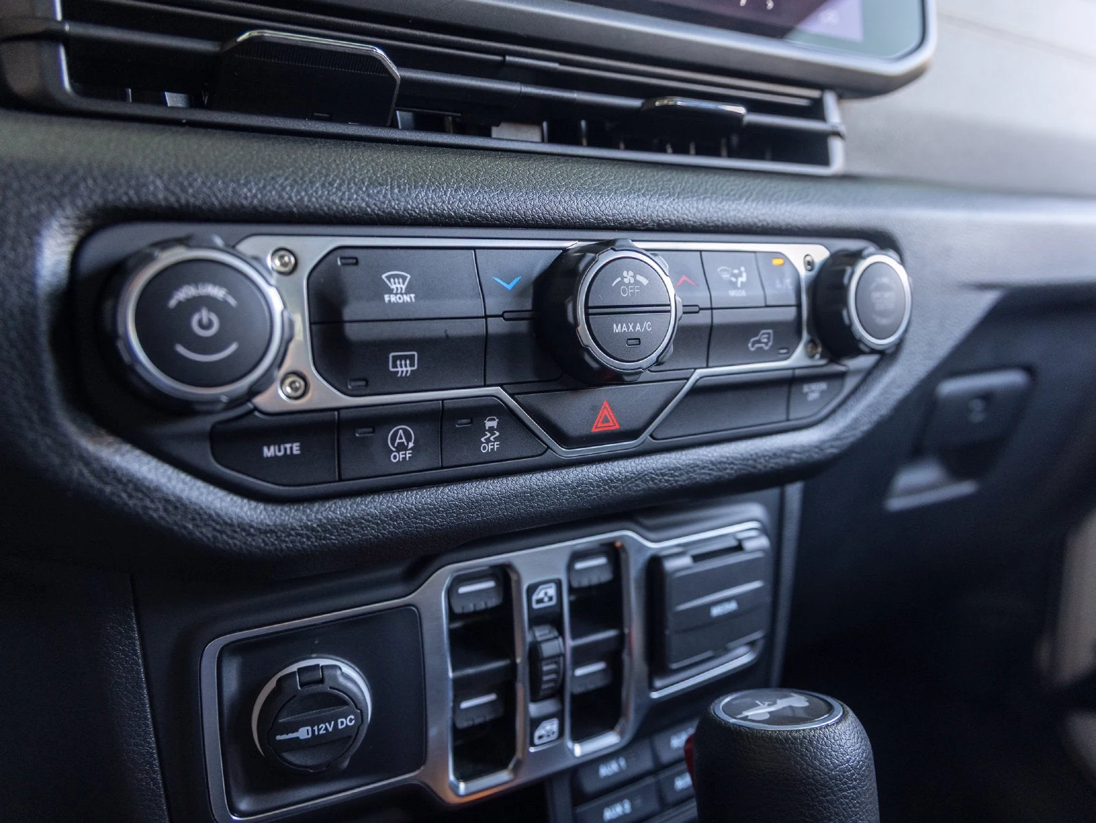 2025 Jeep Wrangler Sport, 22/30