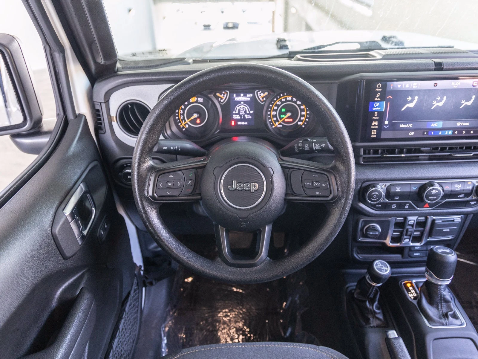 2025 Jeep Wrangler Sport, 25/30