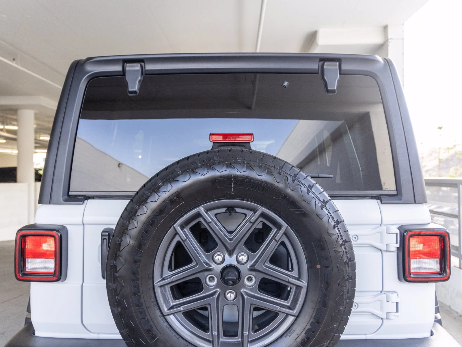 2025 Jeep Wrangler Sport, 28/30
