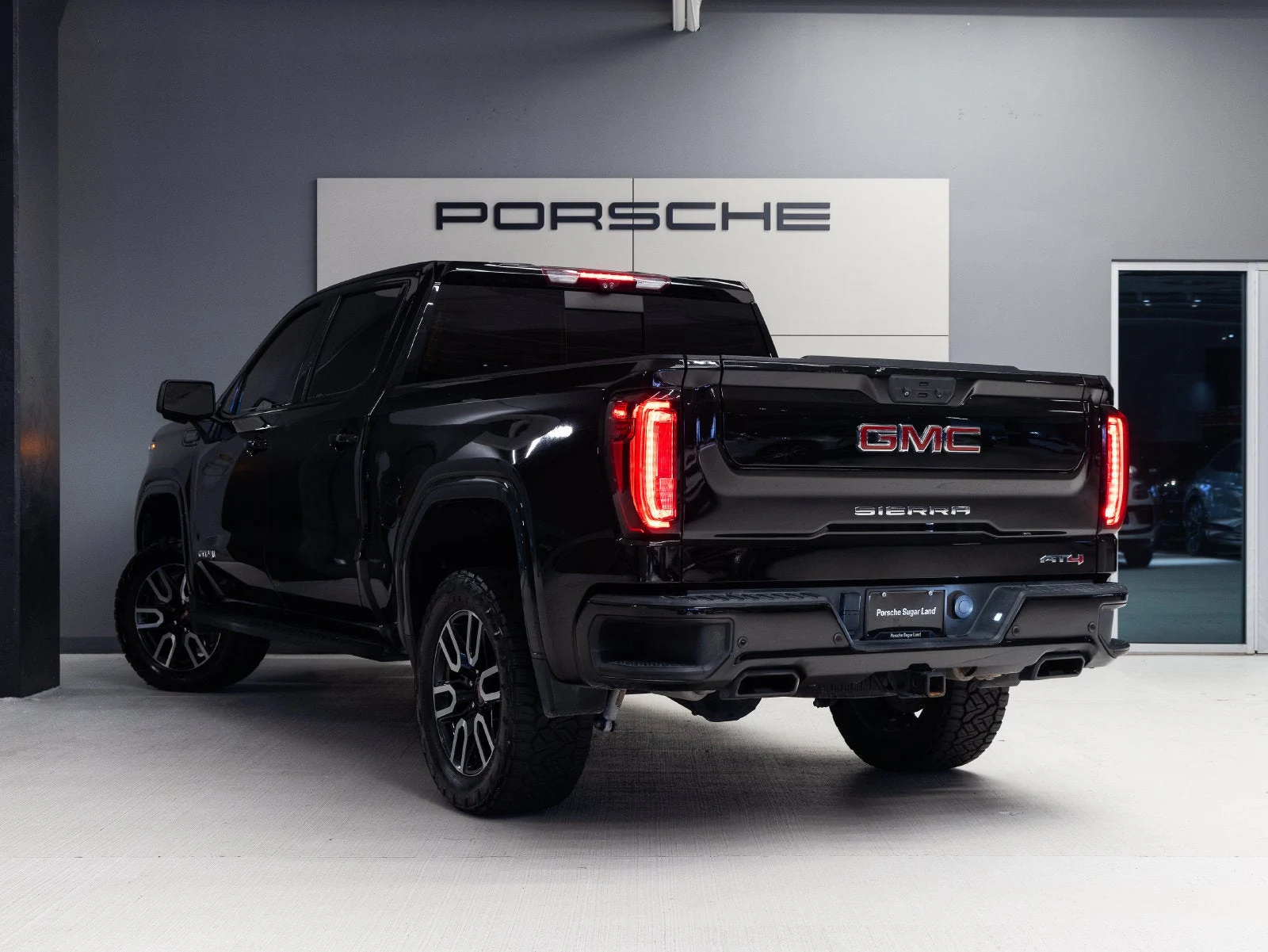 2022 GMC Sierra 1500 AT4, 3/30