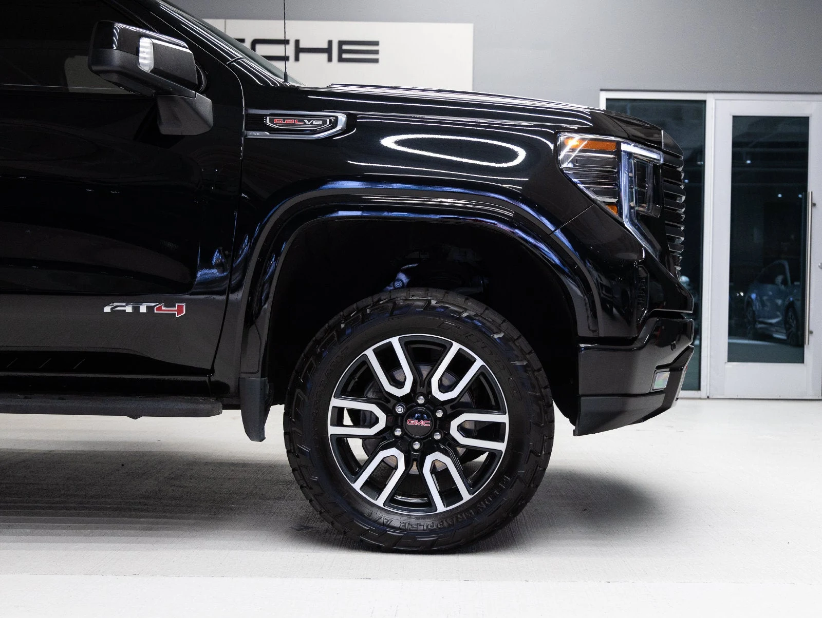 2022 GMC Sierra 1500 AT4, 11/30