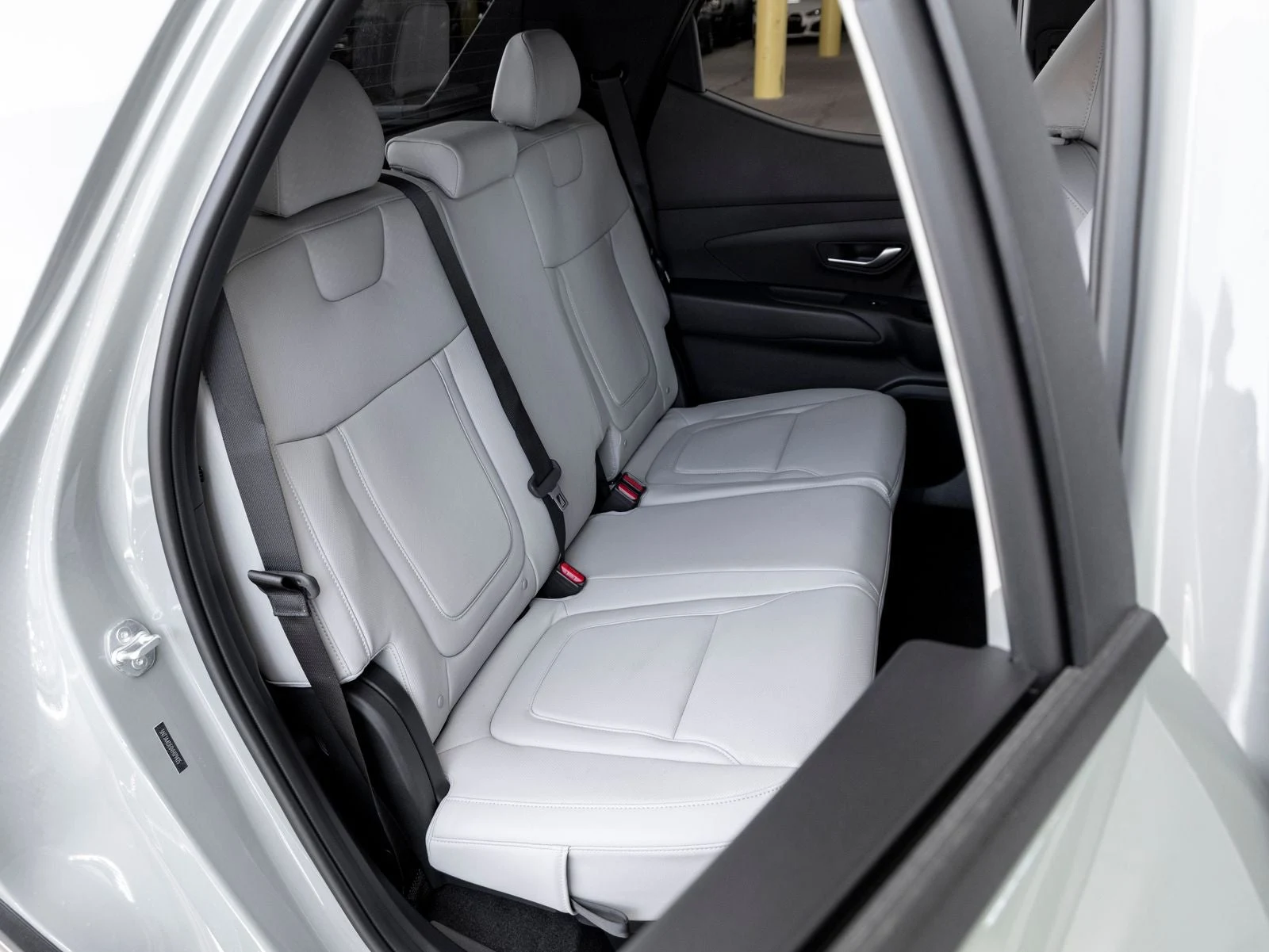 2027 Hyundai Santa Cruz SE, 23/30