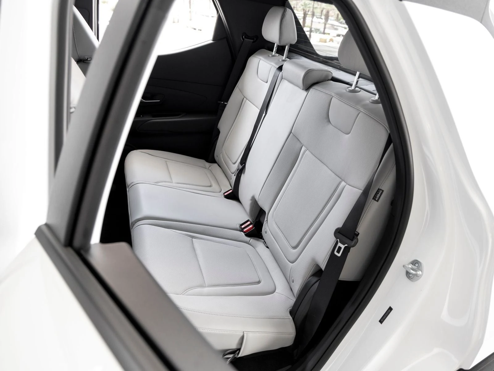 2027 Hyundai Santa Cruz SE, 19/30