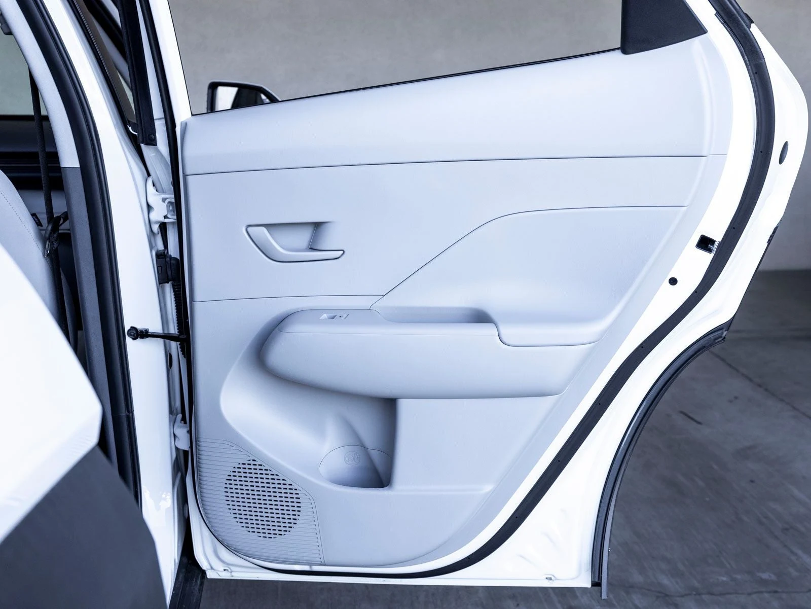 2025 Hyundai Kona SEL Convenience (SX2), 23/30