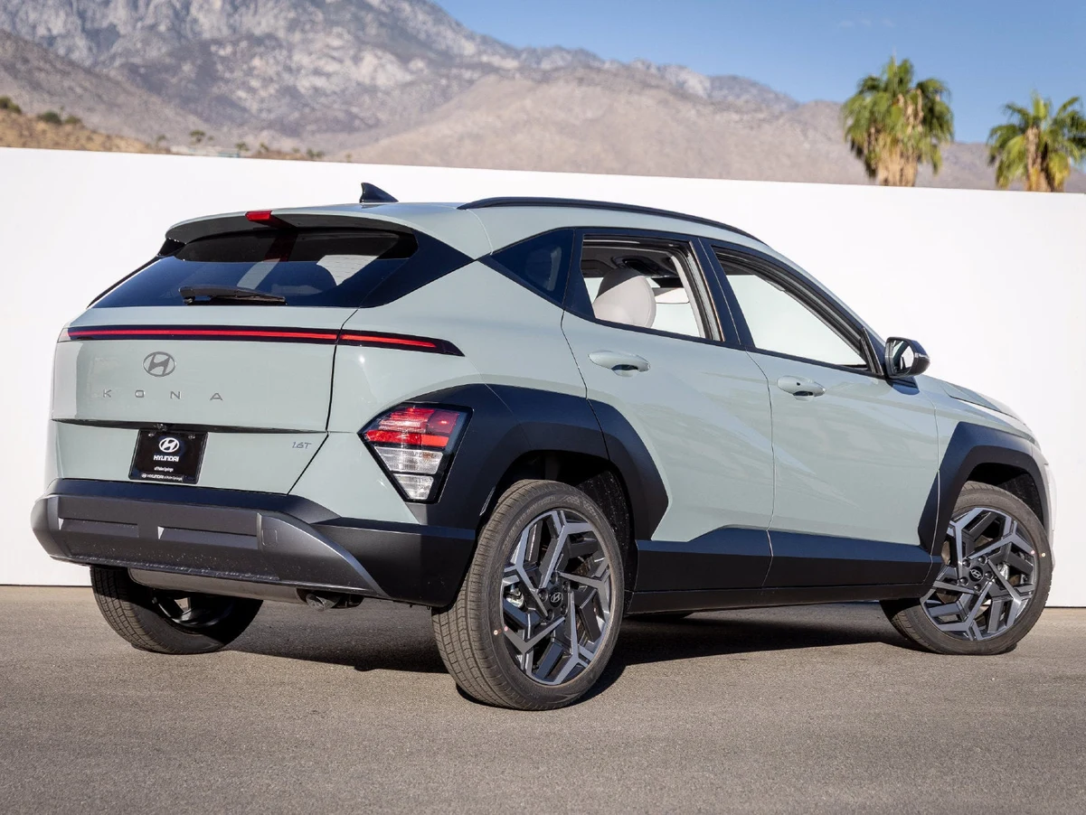 2027 Hyundai Kona SEL Premium (SX2), 10/30