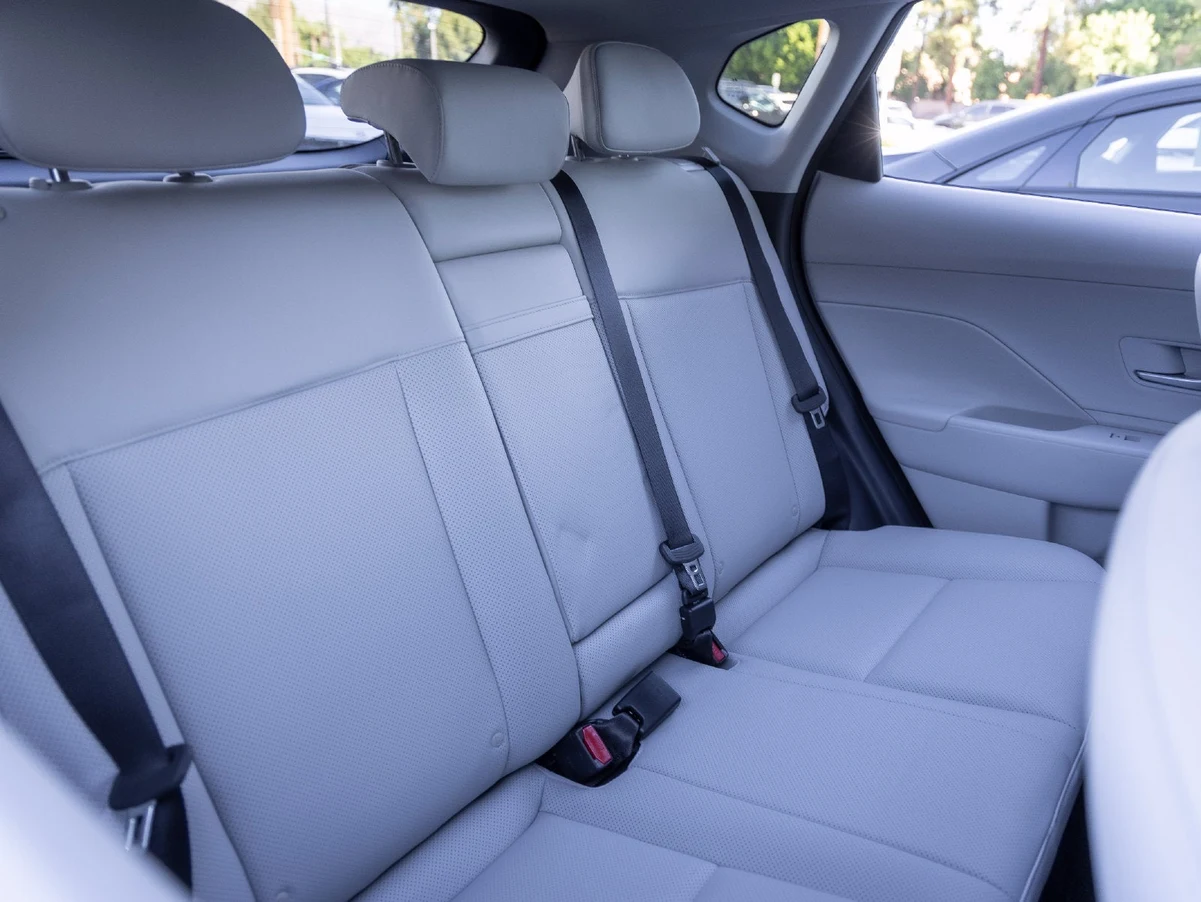 2027 Hyundai Kona SEL Premium (SX2), 25/30
