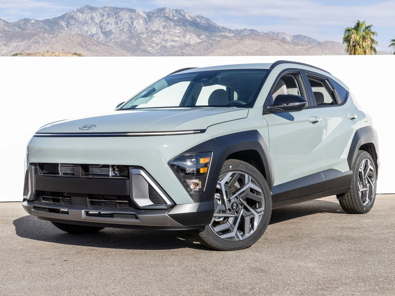 Hyundai Kona SEL Premium (SX2) | Indigo Auto Group