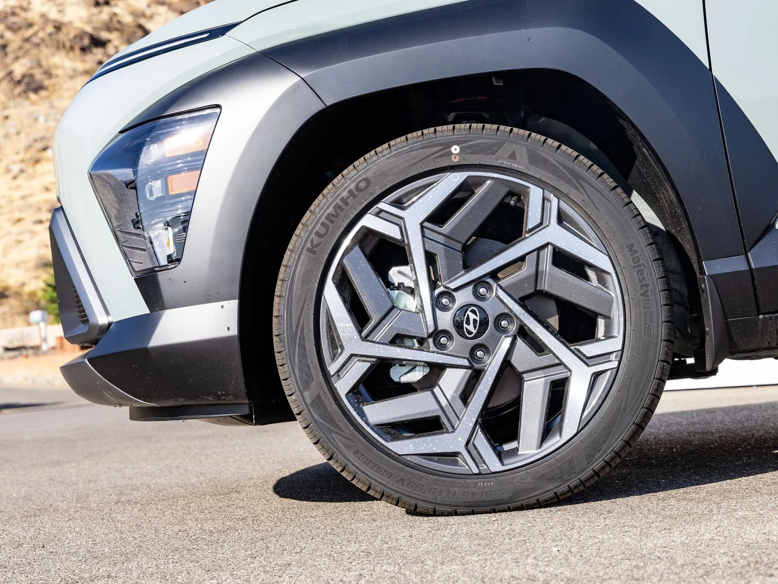 2026 Hyundai Kona SEL Premium (SX2), 3/30
