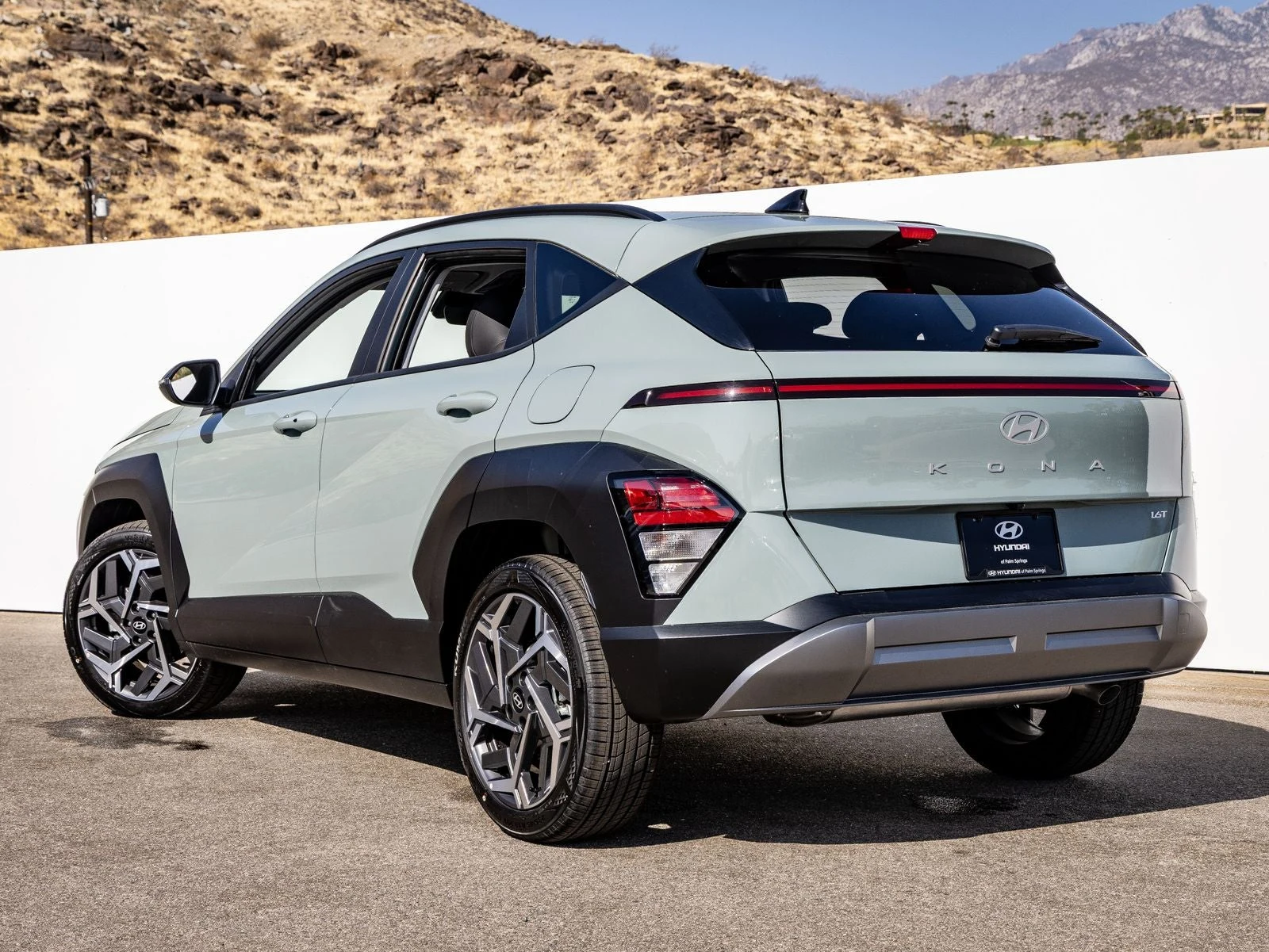 2026 Hyundai Kona SEL Premium (SX2), 8/30