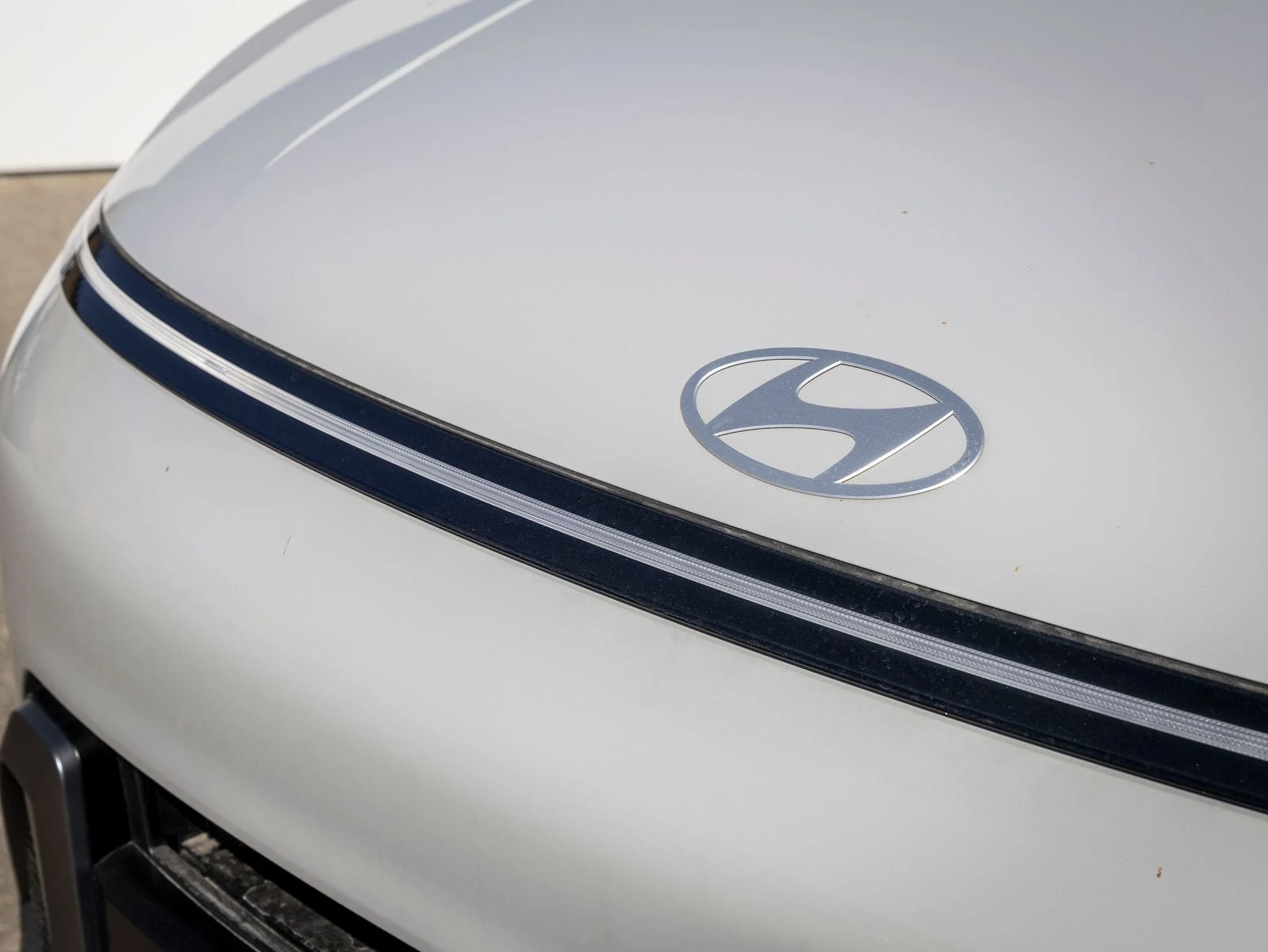 2026 Hyundai Kona SEL Premium (SX2), 3/30