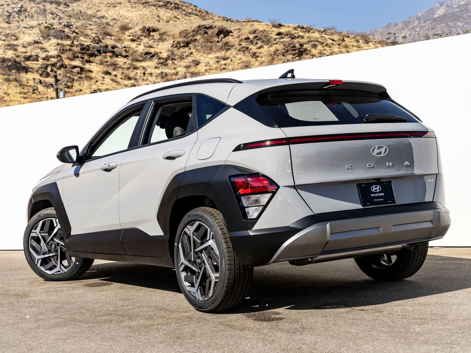 2026 Hyundai Kona SEL Premium (SX2), 8/30