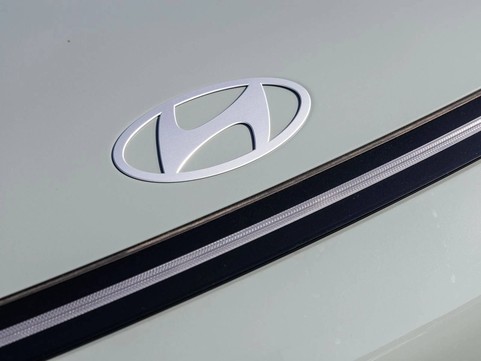 2026 Hyundai Kona SEL Premium (SX2), 4/30