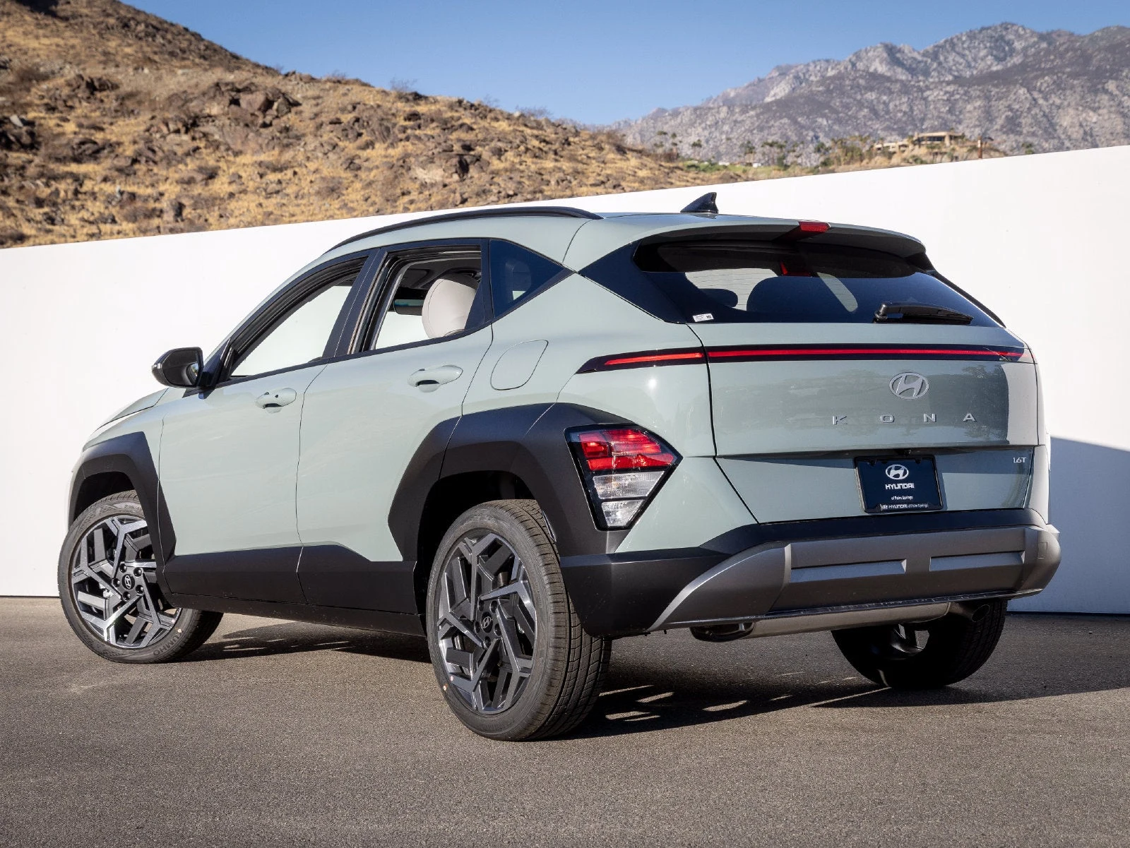 2027 Hyundai Kona SEL Premium (SX2), 7/30