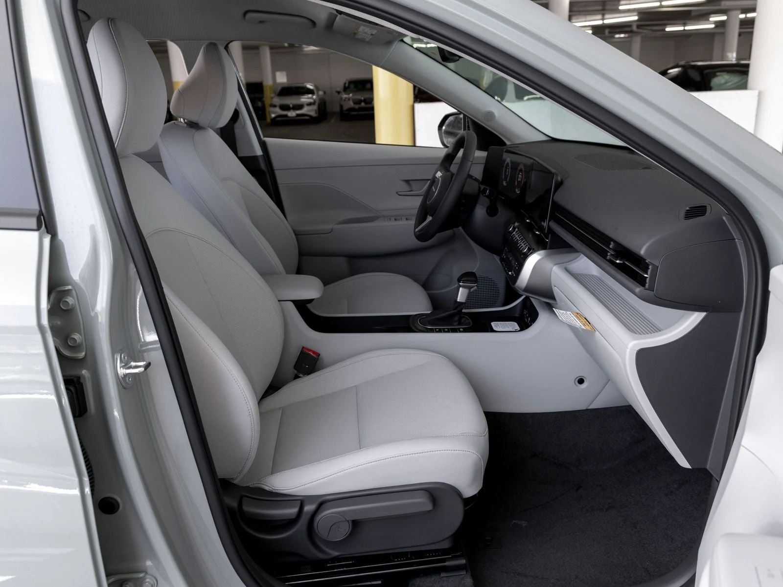 2027 Hyundai Kona SEL Sport (SX2), 27/30
