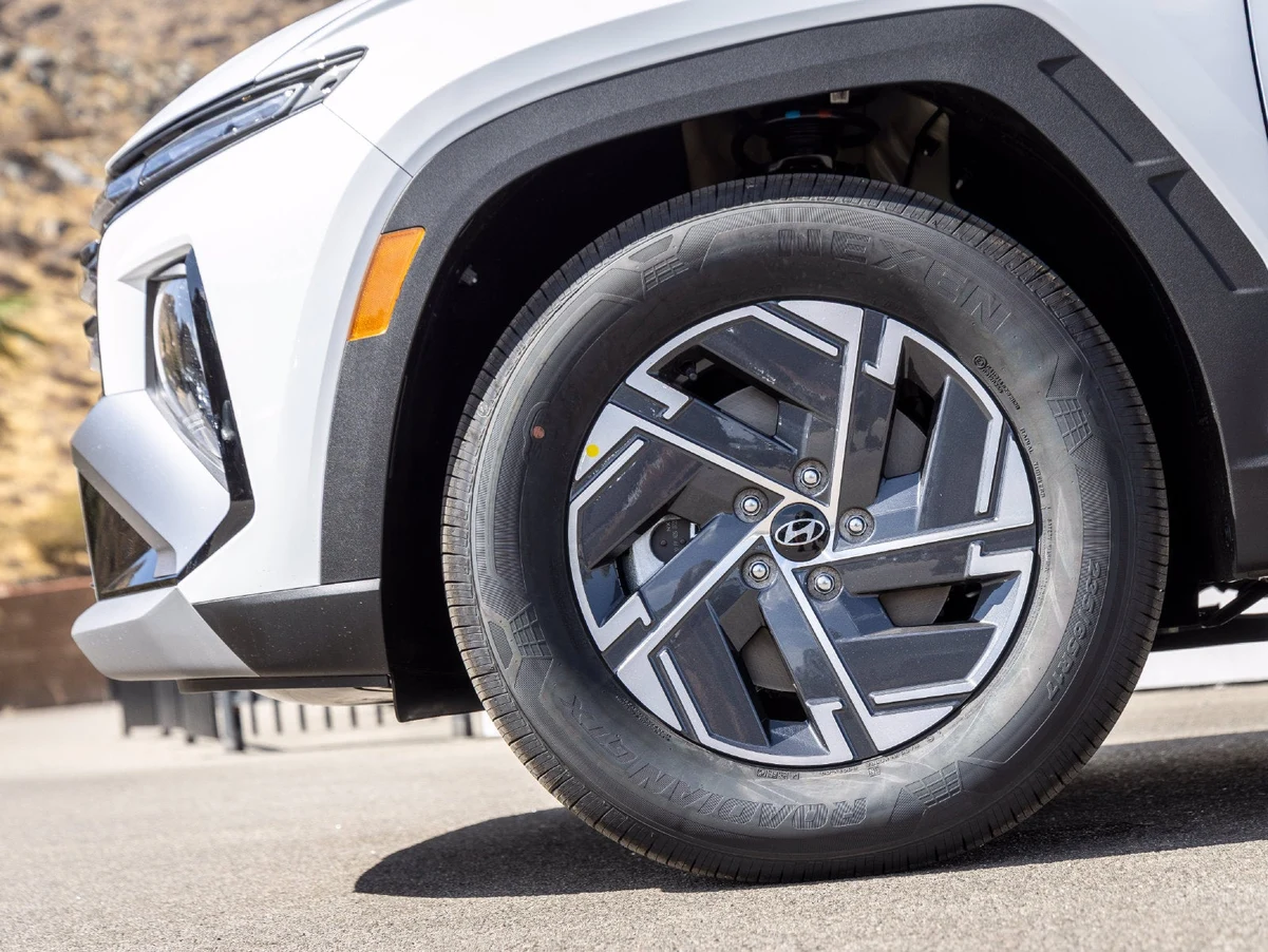 2026 Hyundai Tucson Hybrid SE (2025 Update), 3/24
