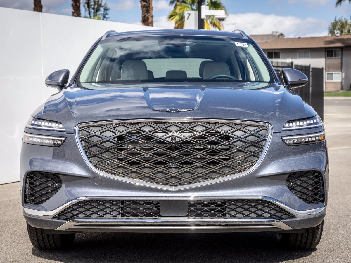 2027 Genesis GV70 2.5T Advanced (2024 Update), 3/27