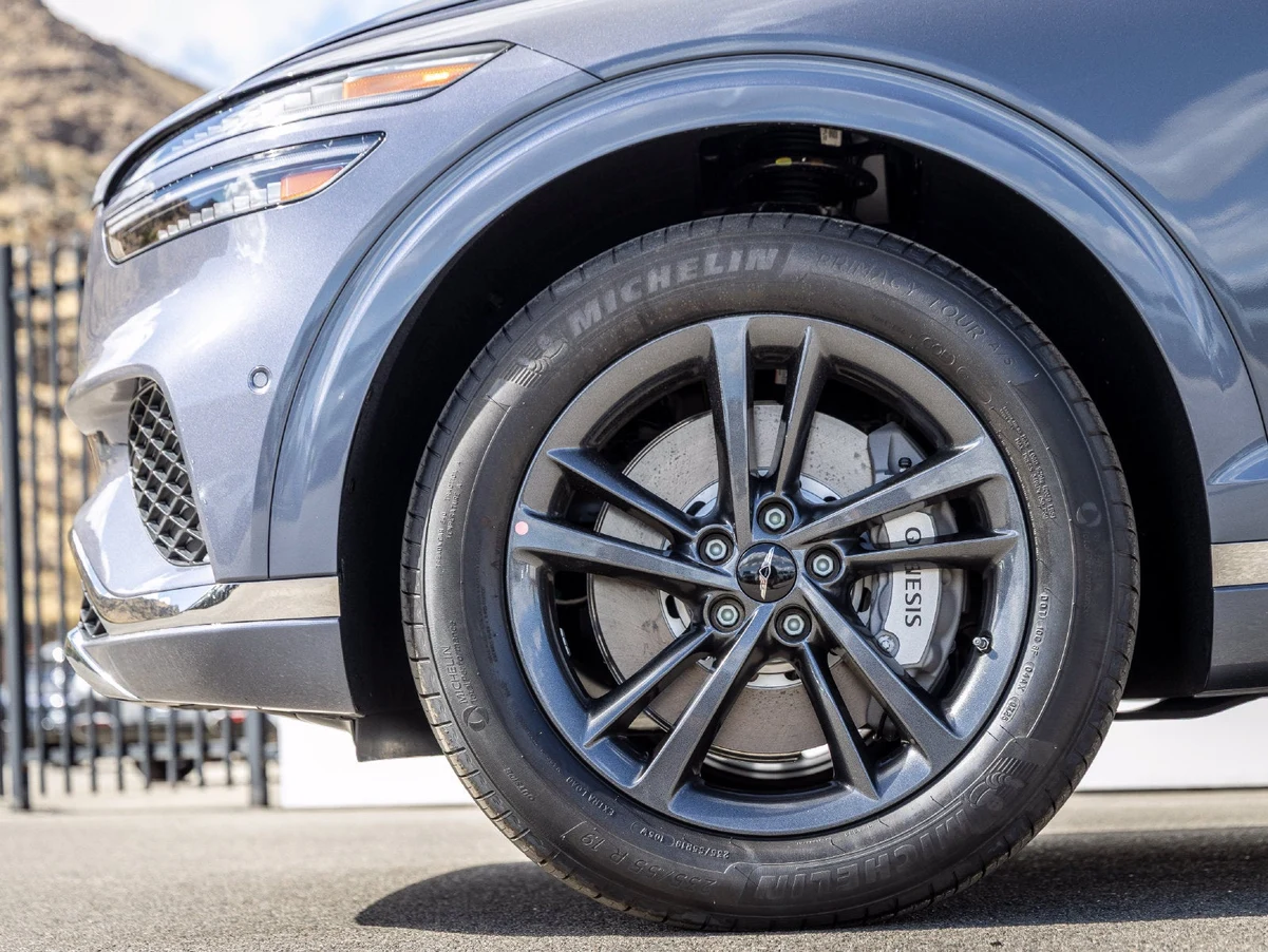 2027 Genesis GV70 2.5T Advanced (2024 Update), 4/27