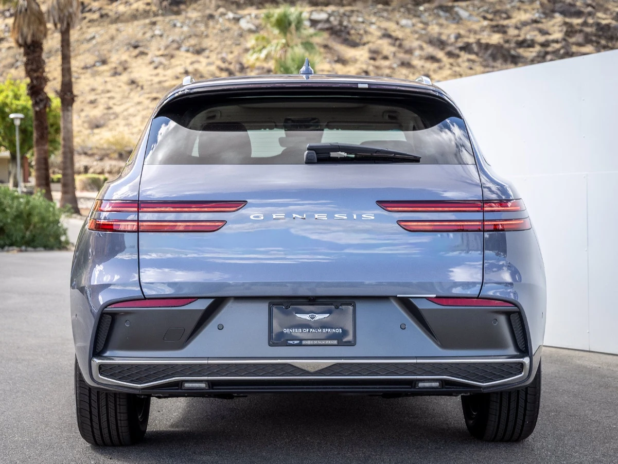 2027 Genesis GV70 2.5T Advanced (2024 Update), 10/27