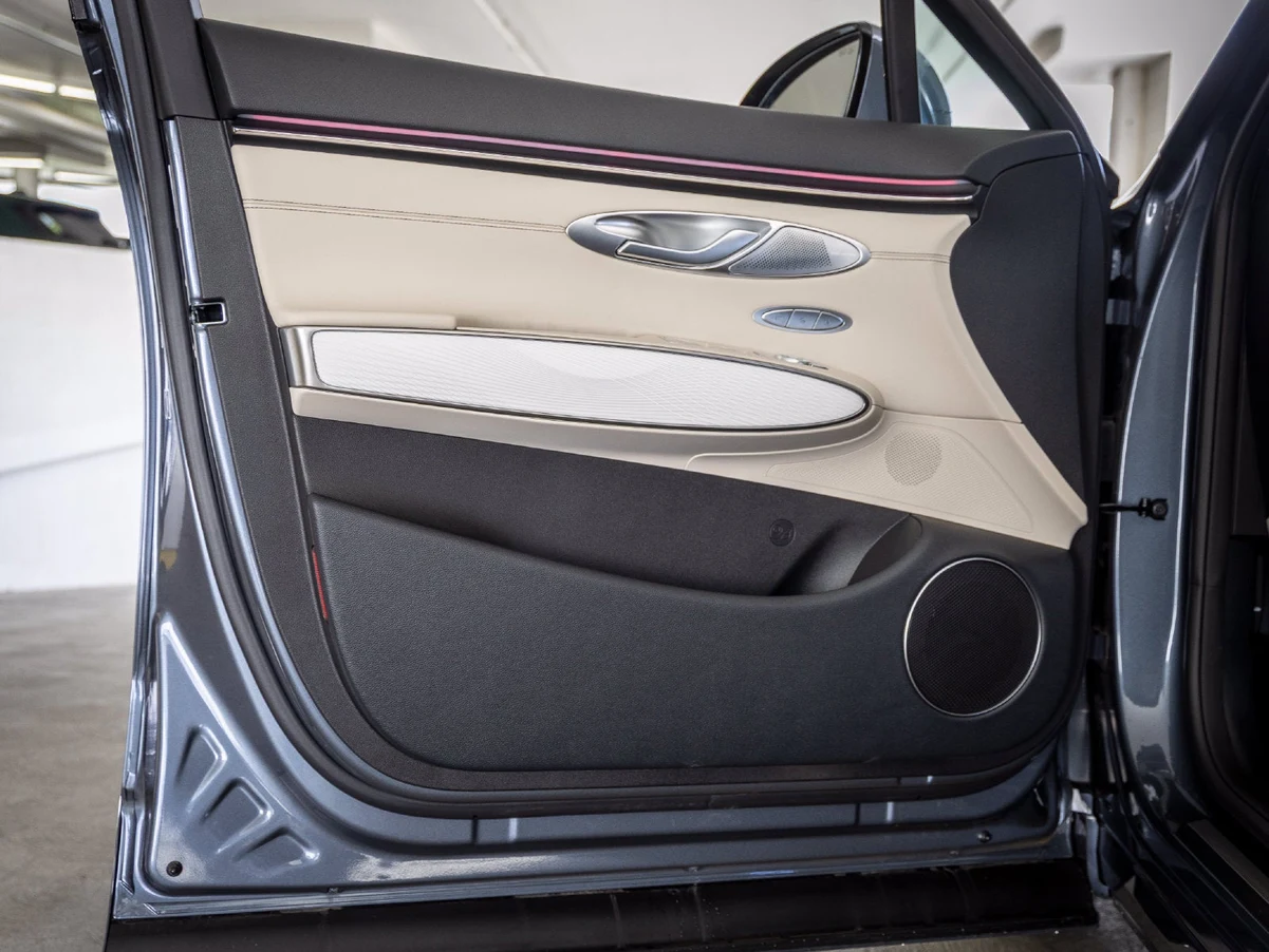 2027 Genesis GV70 2.5T Advanced (2024 Update), 14/27