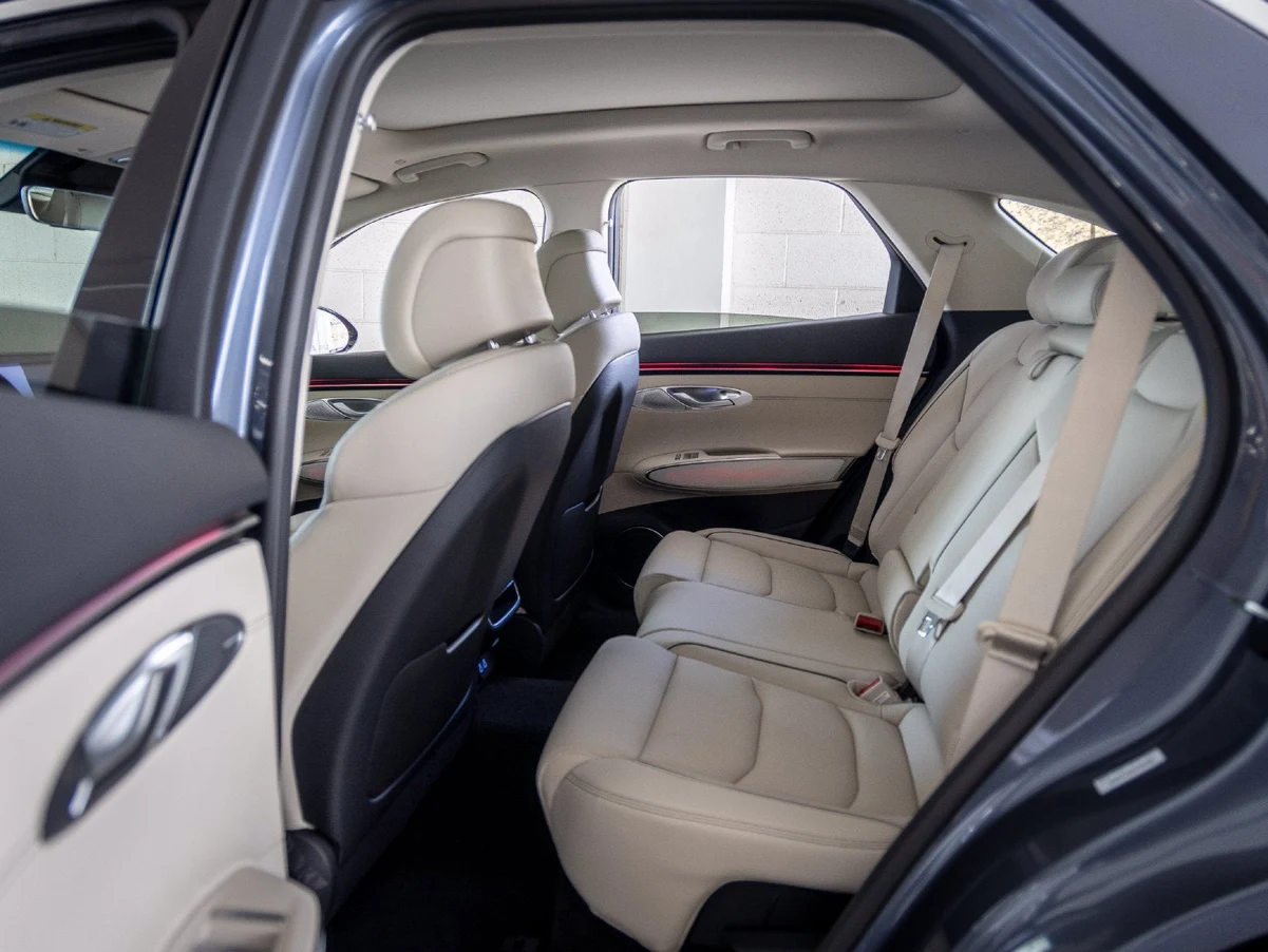 2027 Genesis GV70 2.5T Advanced (2024 Update), 20/27
