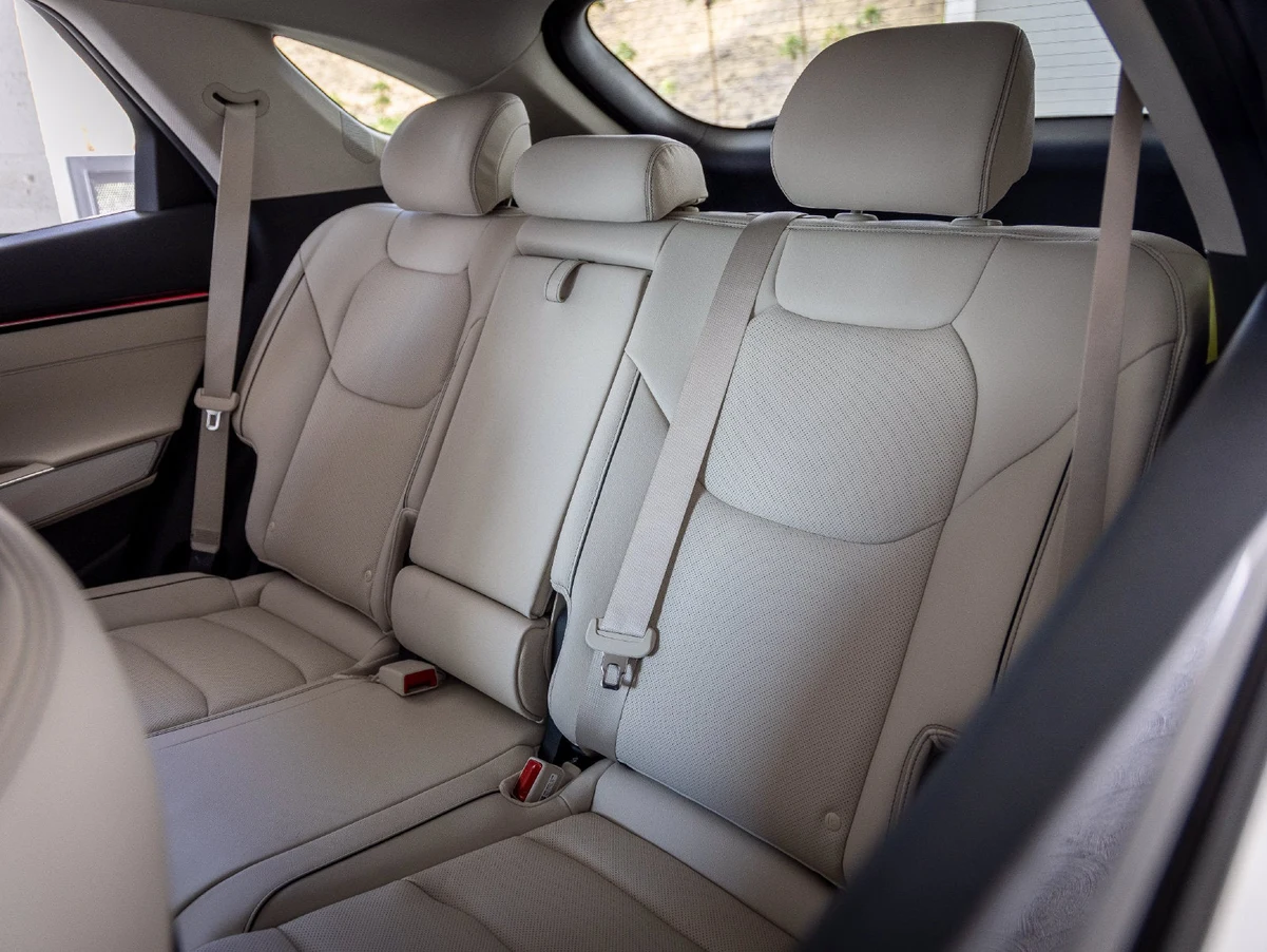 2027 Genesis GV70 2.5T Advanced (2024 Update), 21/27