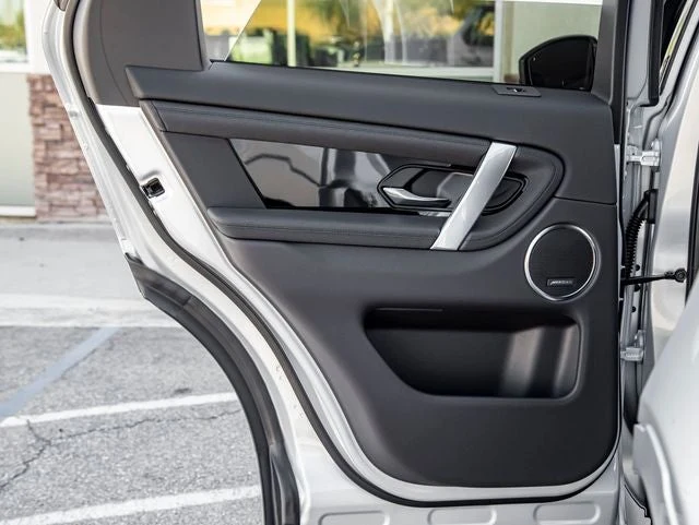 2024 Land Rover Discovery Sport S (L550), 19/30