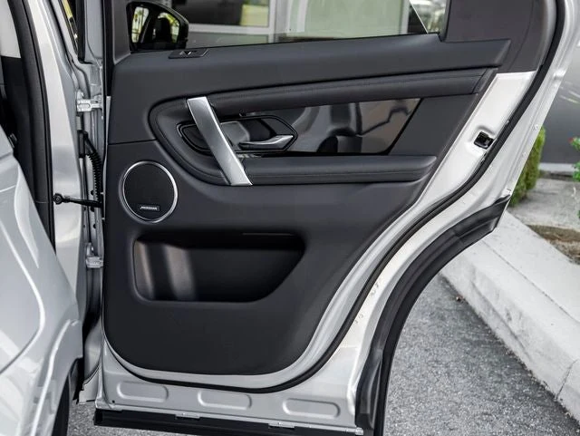 2024 Land Rover Discovery Sport S (L550), 22/30