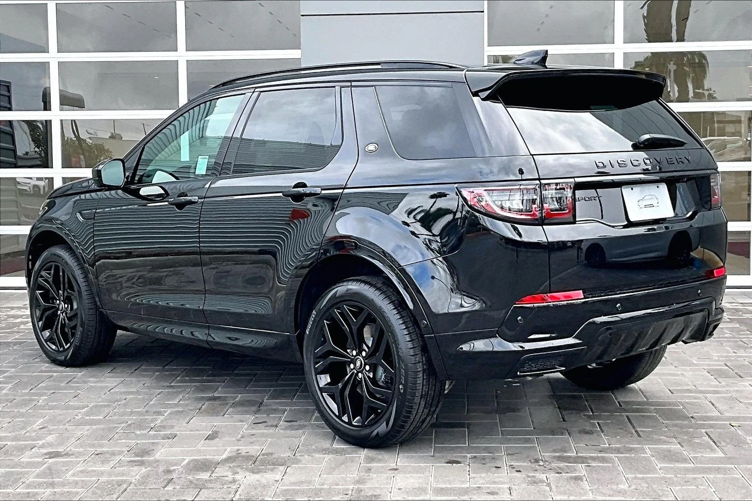 2026 Land Rover Discovery Sport Landmark (L550), 3/14