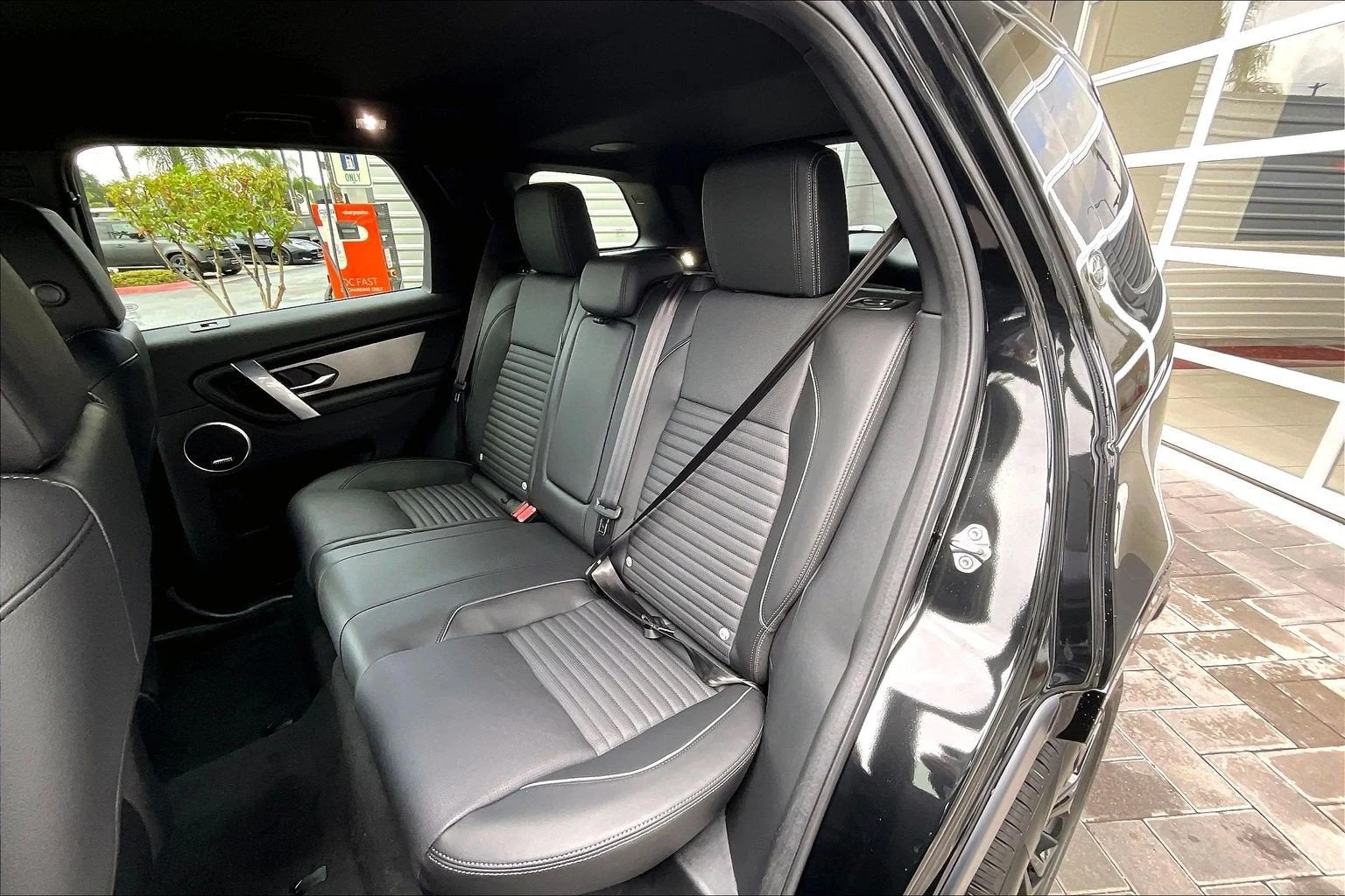 2026 Land Rover Discovery Sport Landmark (L550), 10/14
