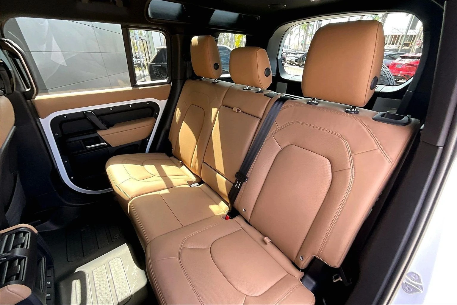 2026 Land Rover Defender 110 X-Dynamic SE (L663), 10/14