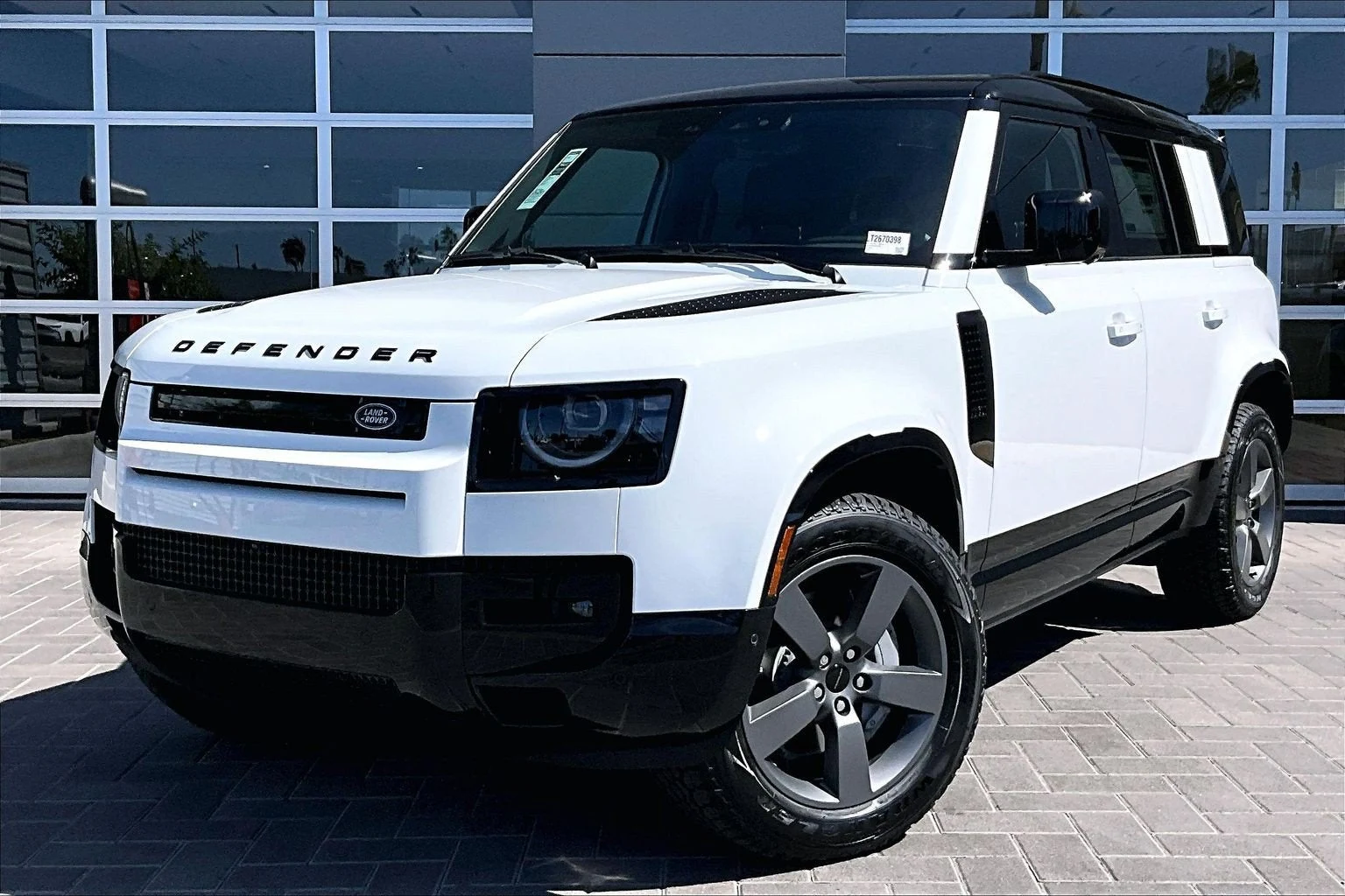Land Rover Defender 110 X-Dynamic SE (L663) | Indigo Auto Group