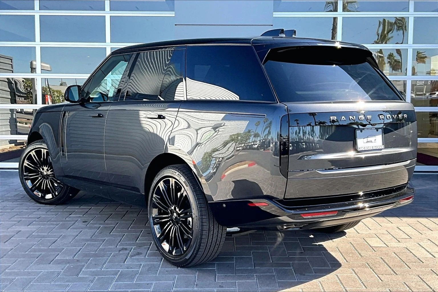 2027 Land Rover Range Rover SE (L460), 3/14
