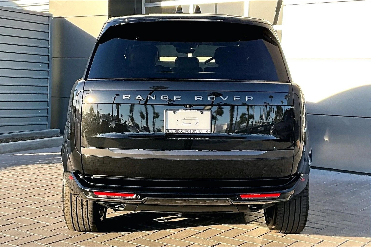 2027 Land Rover Range Rover SE LWB (L460), 4/14