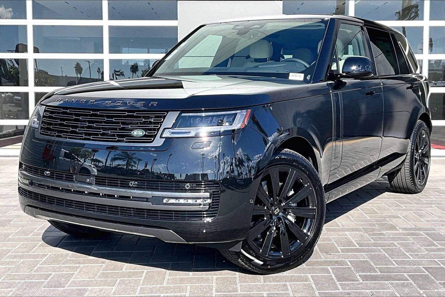 Land Rover Range Rover SE LWB (L460) | Indigo Auto Group