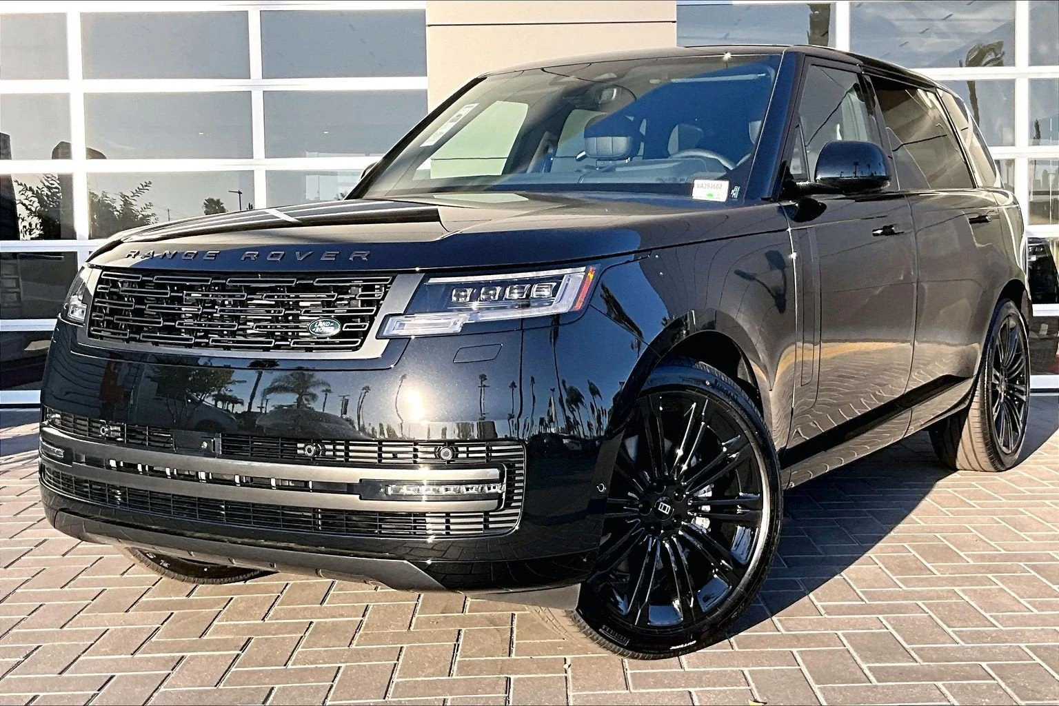 Land Rover Range Rover SE LWB (L460) | Indigo Auto Group