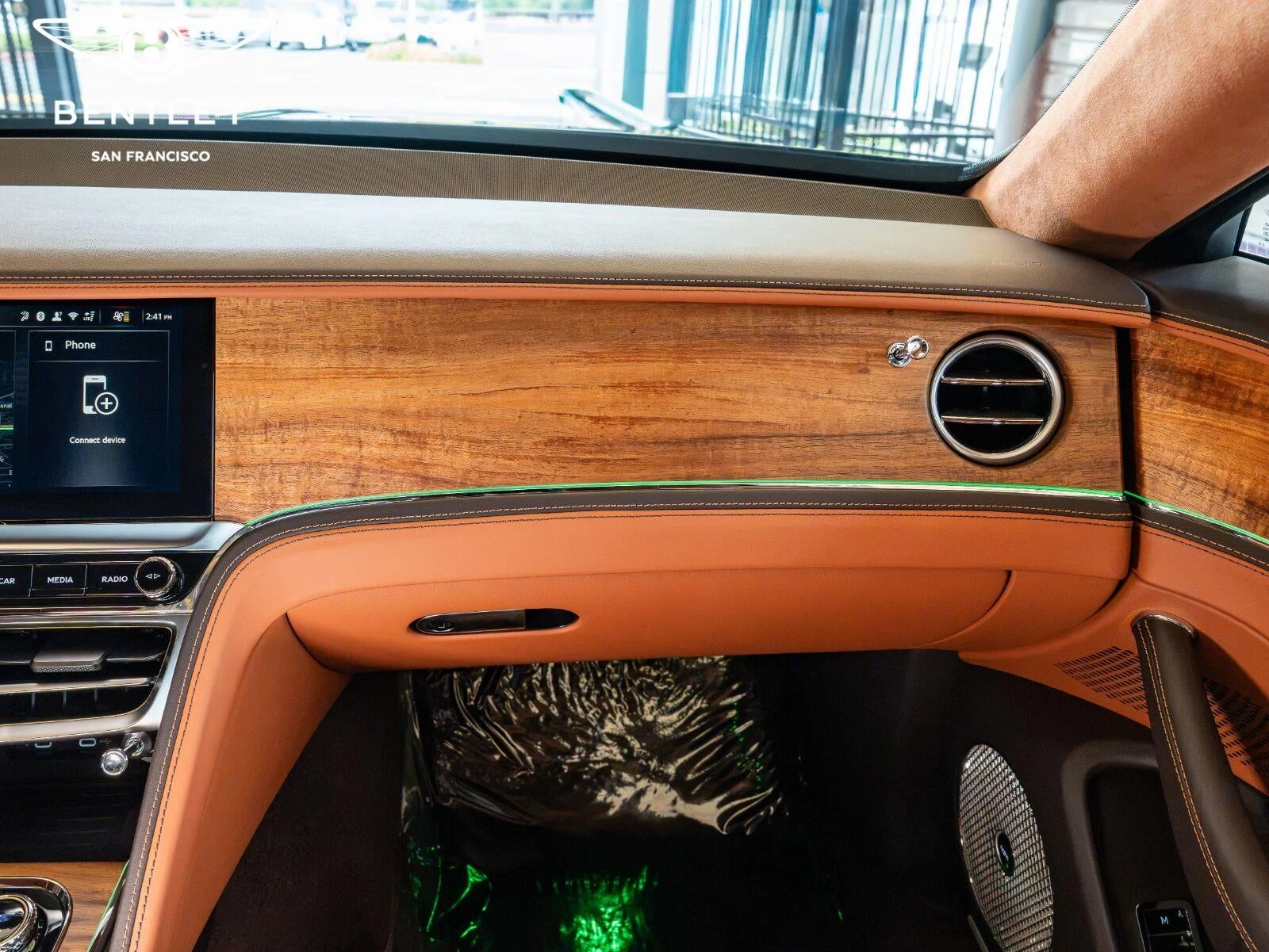 2026 Bentley Flying Spur V8 (4th Generation), 16/30