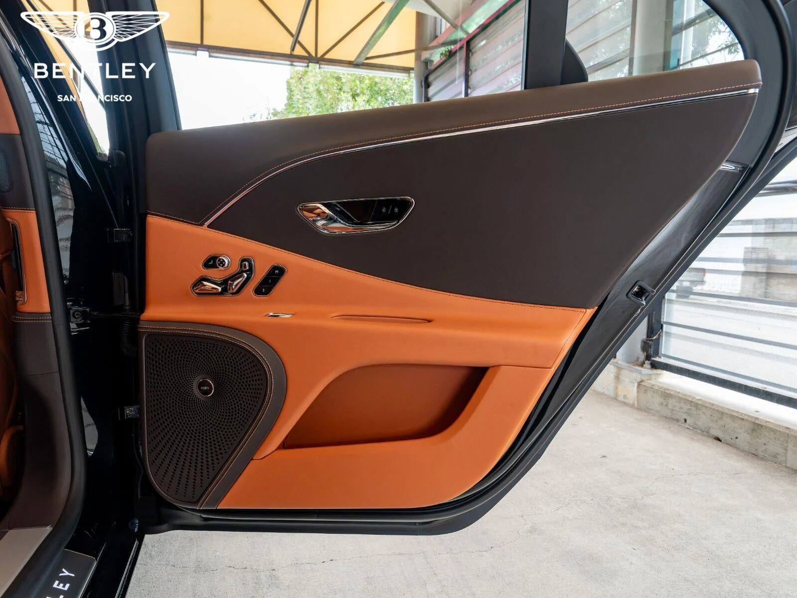 2026 Bentley Flying Spur V8 (4th Generation), 28/30