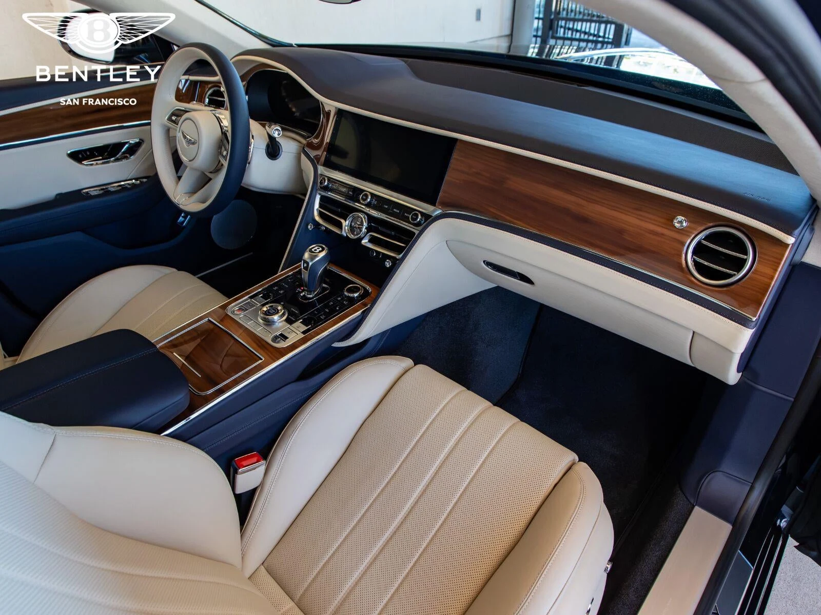 2026 Bentley Flying Spur V8 (4th Generation), 18/30