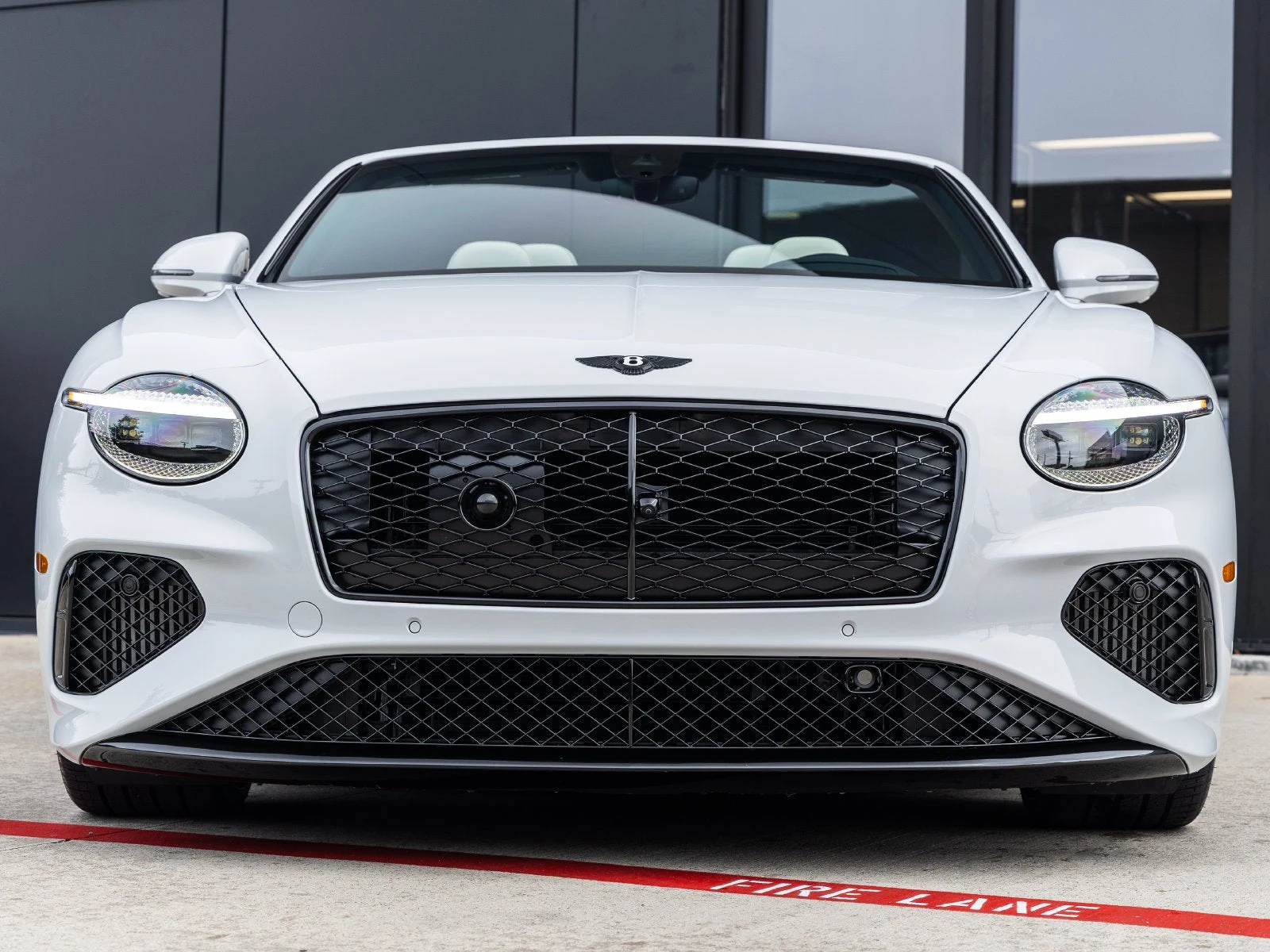 2025 Bentley Continental GTC V8 (3rd Generation), 4/30