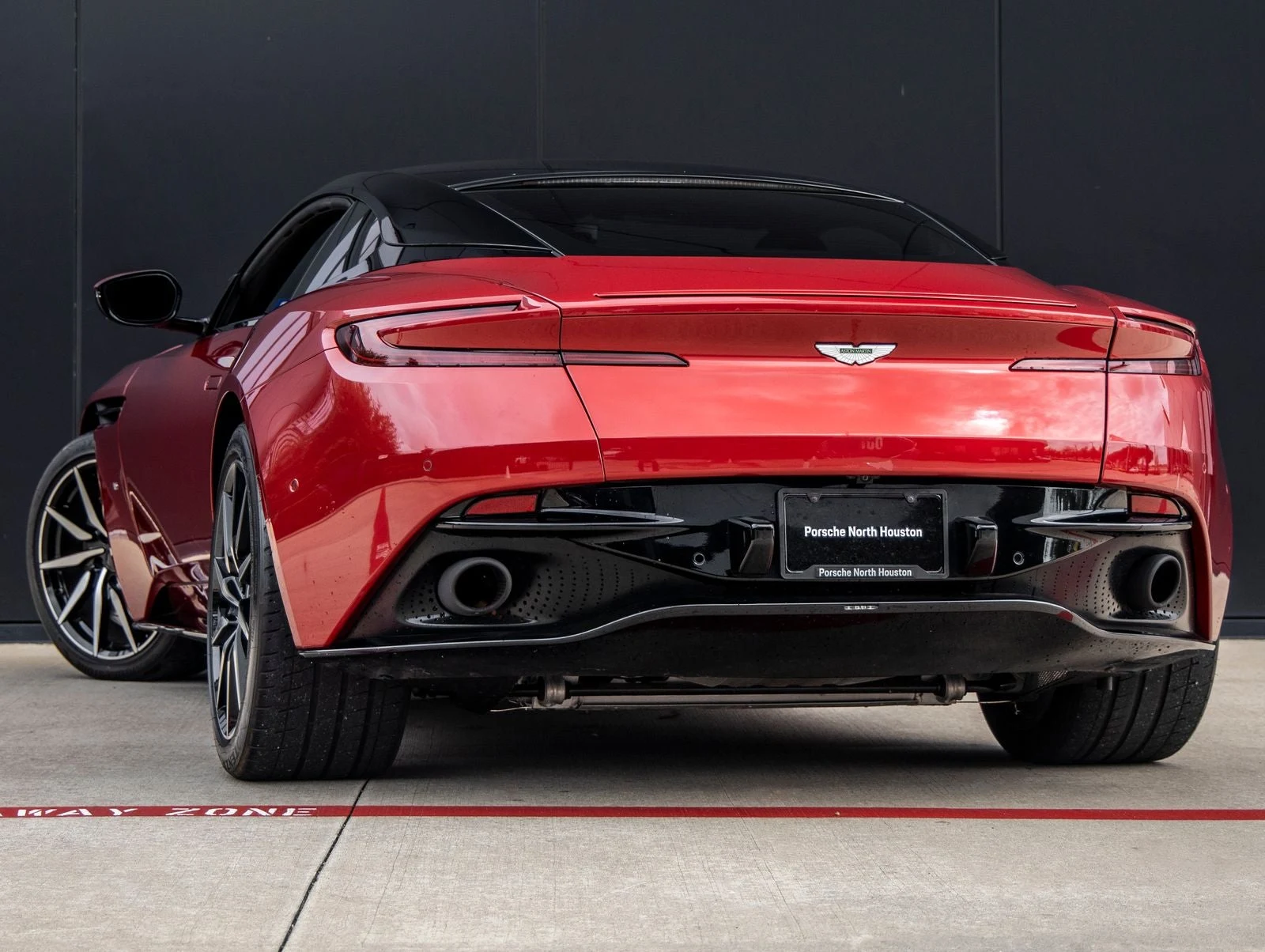 2017 Aston Martin DB11 V12, 6/30