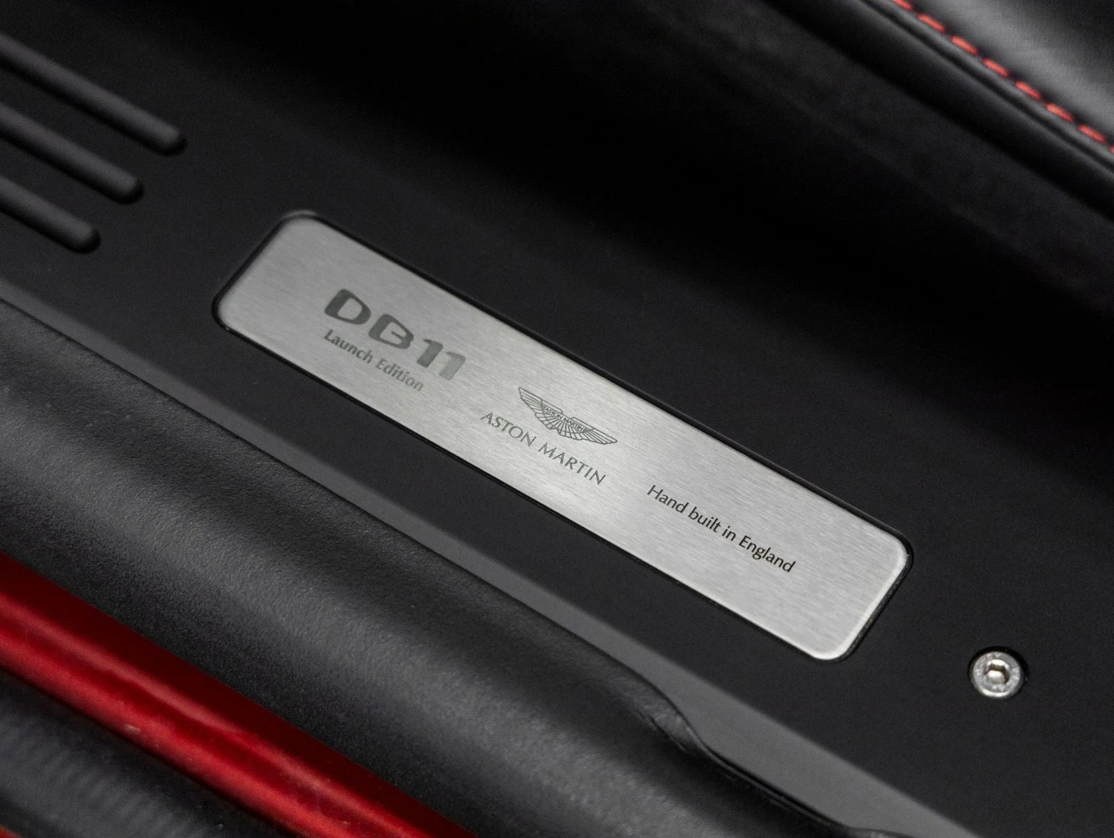 2017 Aston Martin DB11 V12, 27/30