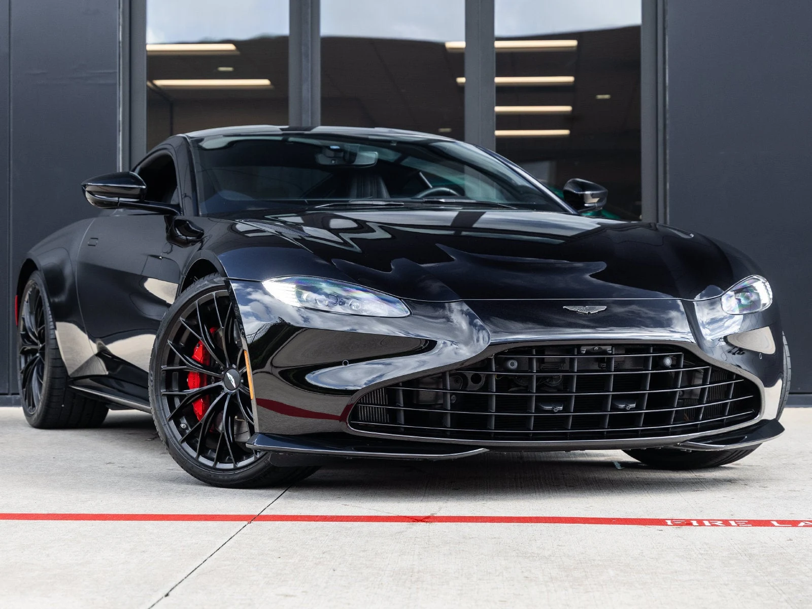 2023 Aston Martin Vantage (2024 Update), 2/30