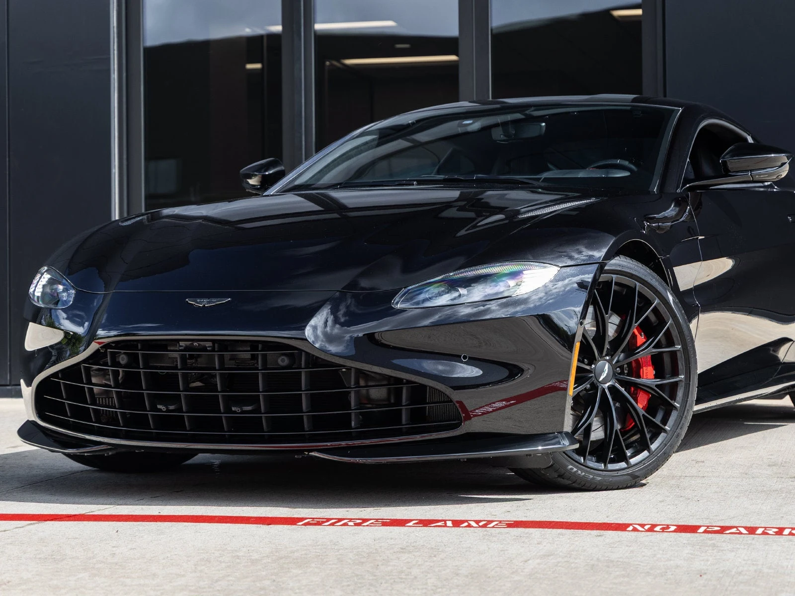 2023 Aston Martin Vantage (2024 Update), 3/30