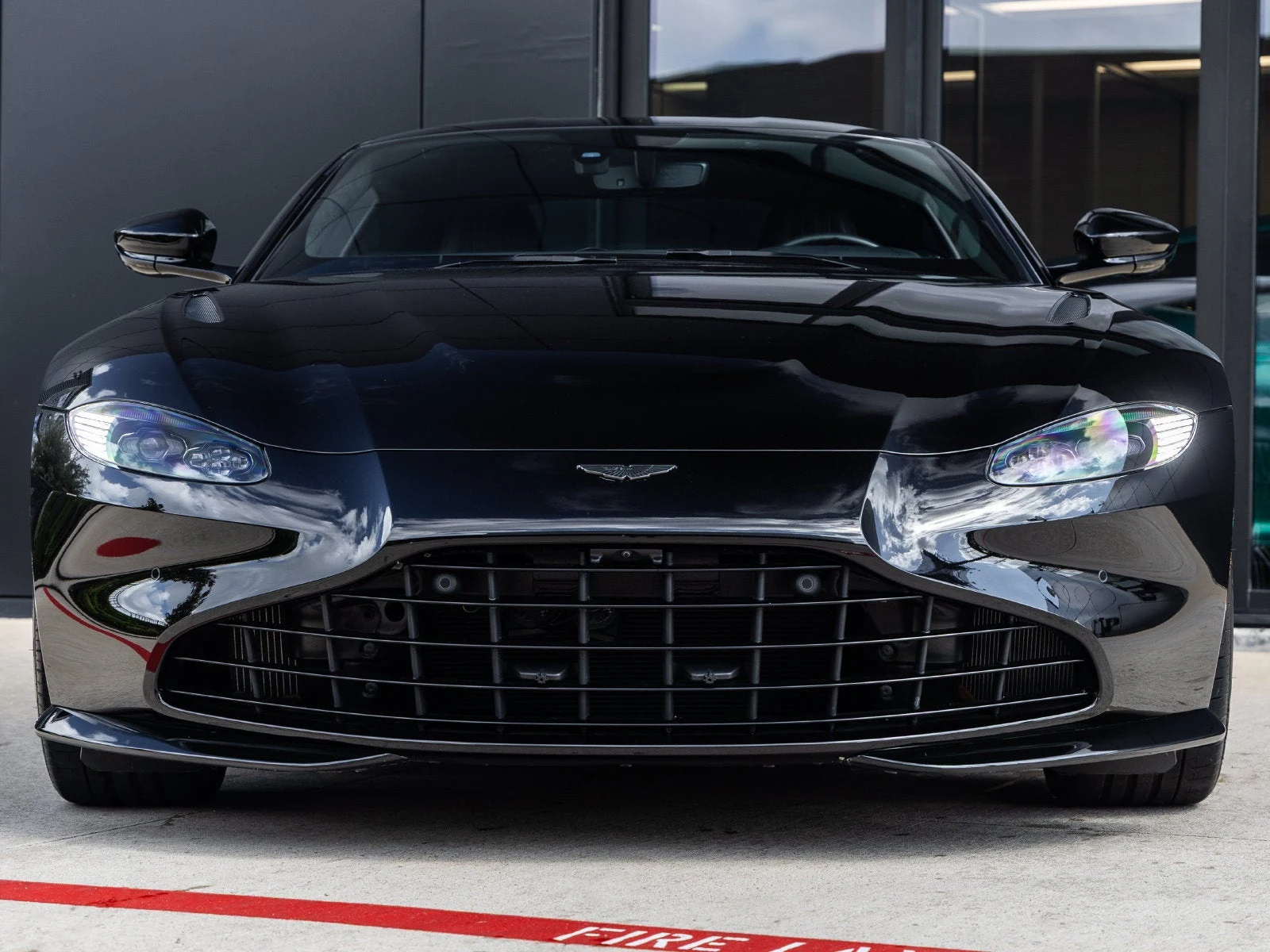 2023 Aston Martin Vantage (2024 Update), 4/30