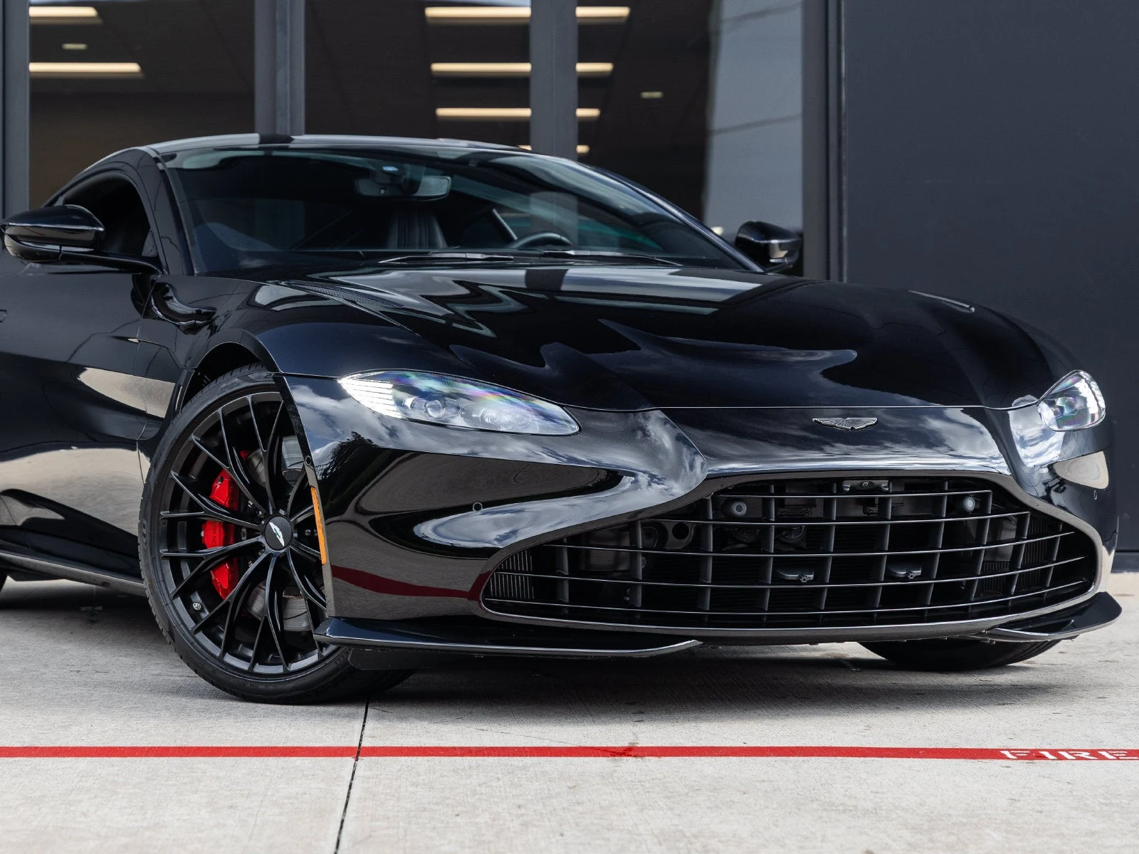 2023 Aston Martin Vantage (2024 Update), 5/30