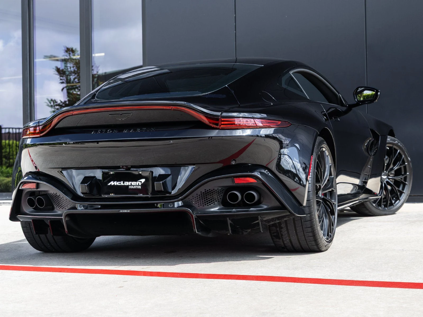 2023 Aston Martin Vantage (2024 Update), 8/30