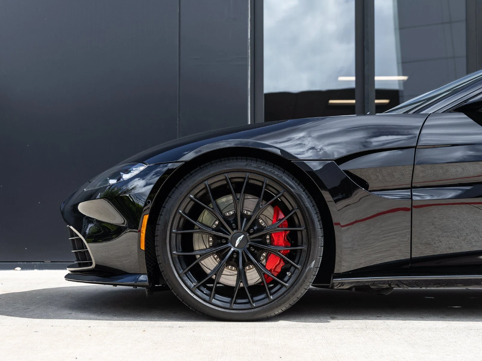 2023 Aston Martin Vantage (2024 Update), 11/30