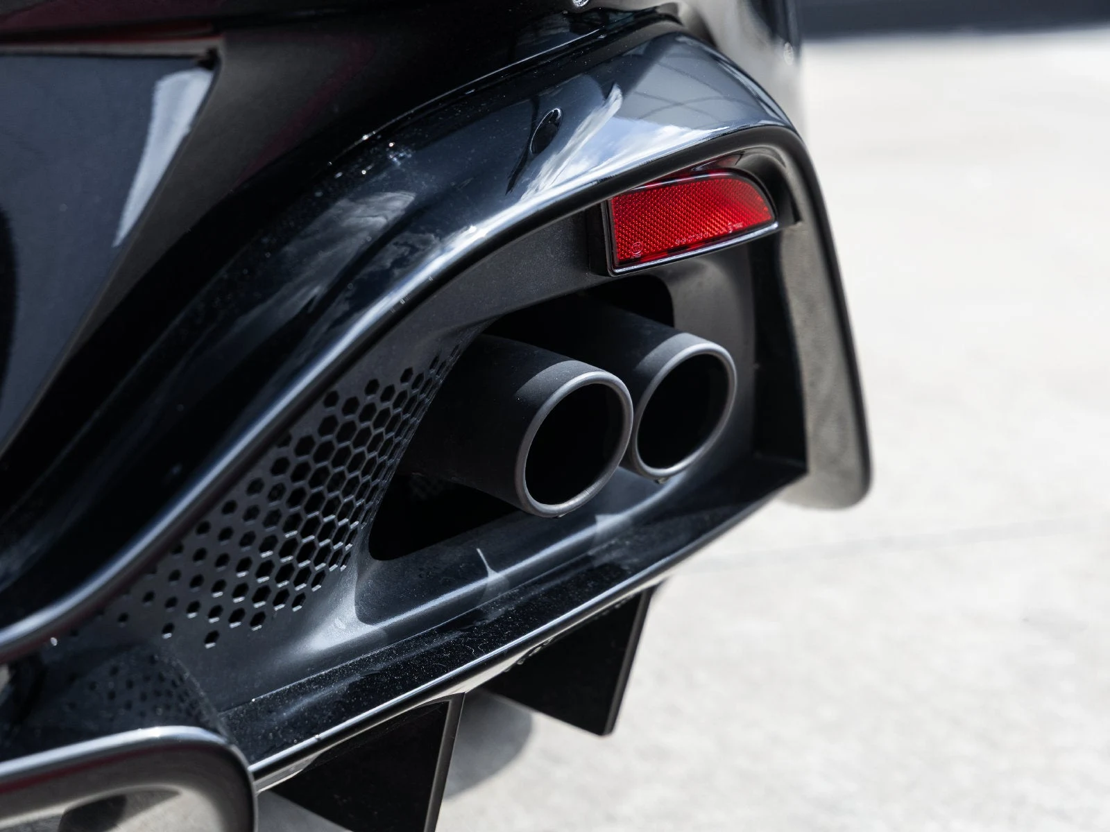2023 Aston Martin Vantage (2024 Update), 14/30