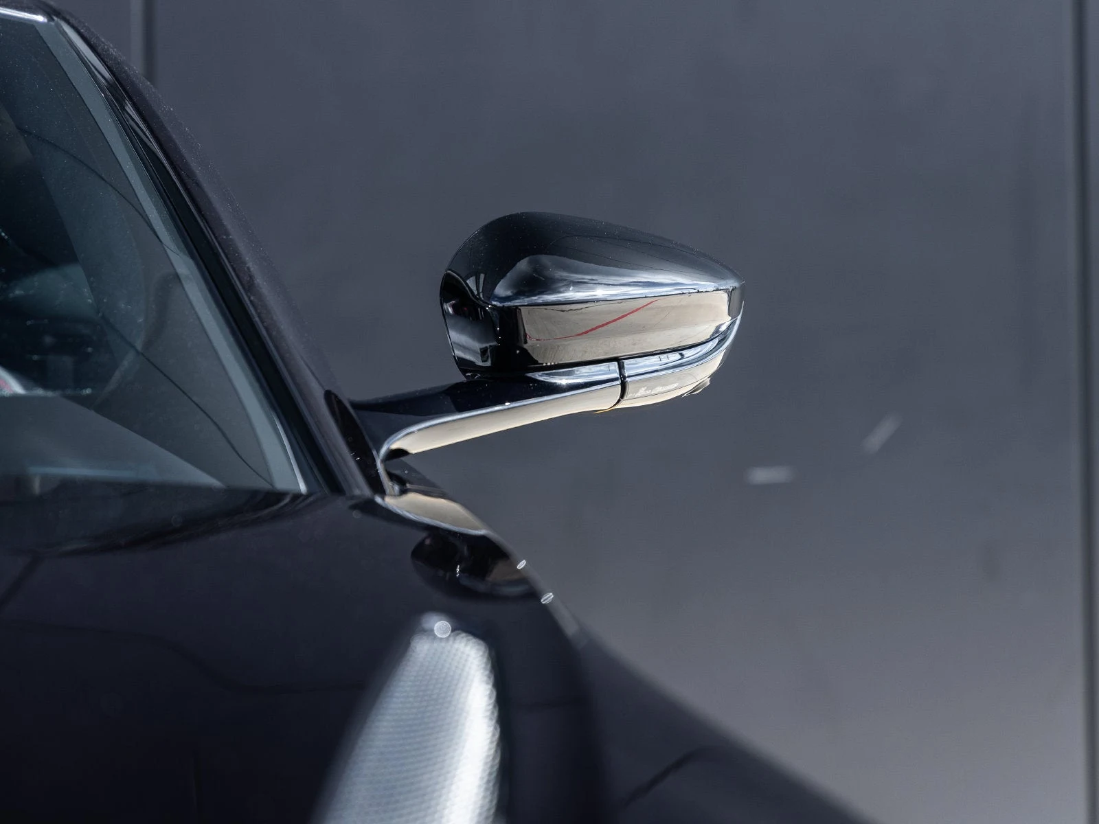 2023 Aston Martin Vantage (2024 Update), 15/30